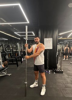 Dürüst eğlenceli adam - Male escort in Baku Photo 20 of 22