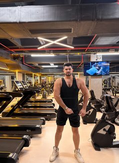 Dürüst eğlenceli adam - Male escort in Tirana Photo 19 of 21