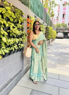 Dusky Bong - puta in Kolkata Photo 5 of 8