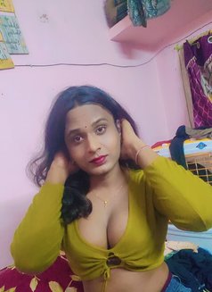 Dusky Queen Shemale With Hot Big Boobs - Transsexual escort in Hyderabad Photo 2 of 3