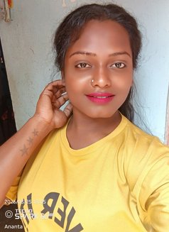 Dusky Shemale 🖤 - Transsexual escort in Kolkata Photo 2 of 3