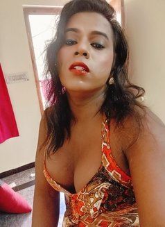 Dusky Shemale Sherin - Transsexual escort in Chennai Photo 3 of 5