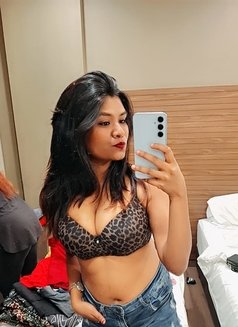 Dusky Teen Indian Model in Town - escort in Singapore Photo 1 of 6