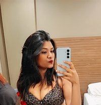 Dusky Teen Indian Model in Town - escort in Singapore Photo 1 of 6