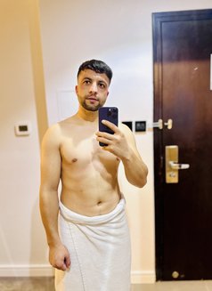 Dxb Hot boy69 - Male escort in Dubai Photo 3 of 5