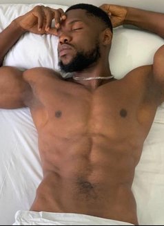 Dxb Massage Xxxl - Acompañantes masculino in Dubai Photo 6 of 10