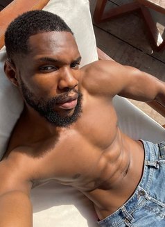 Dxb Massage Xxxl - Acompañantes masculino in Dubai Photo 8 of 10