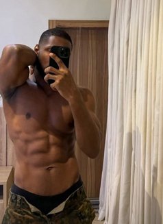 Dxb Massage Xxxl - Acompañantes masculino in Dubai Photo 9 of 10