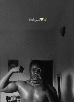 Dxew - Male escort in Port Harcourt Photo 4 of 6