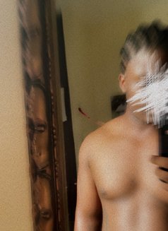 Dxew - Male escort in Port Harcourt Photo 6 of 6