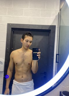 Dylan - Male escort in Dubai Photo 1 of 5