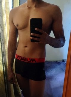 Dylan Grayson (Visit Ok) - Male escort in Colombo Photo 2 of 5
