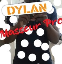 Dylan - Male escort in Abidjan