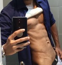 Dylan - Masseur and Therapist - masseur in Colombo