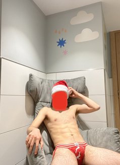 Dyler - Male escort in London Photo 2 of 5