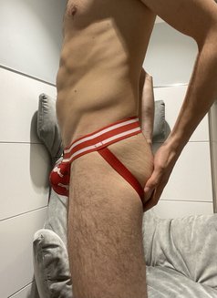 Dyler - Male escort in London Photo 4 of 5