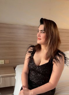 Dylia - escort in Şalālah Photo 3 of 10
