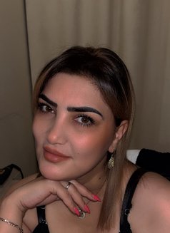 Dylia - escort in Şalālah Photo 8 of 10