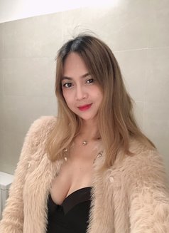 Dyna - escort in Manila Photo 7 of 7
