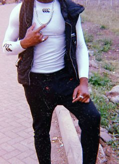 Dzaddzy Creamer - Male escort in Nairobi Photo 1 of 8