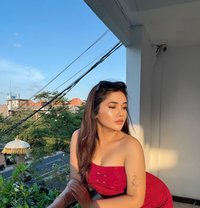 E V E L I N E SEXY ASS IN CANGGU - puta in Bali
