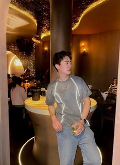 Earth.M - Male escort in Hong Kong Photo 3 of 8