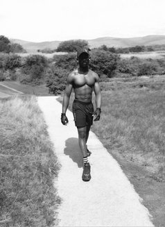 Eben - Male escort in Dubai Photo 4 of 4