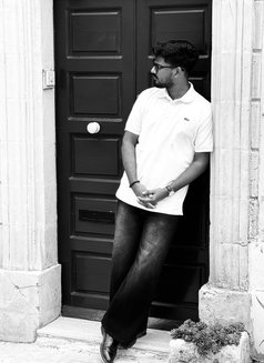 Ebin Poppy - Male adult performer in Malta Photo 1 of 3