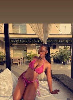 Ebony African girl - escort in Colombo Photo 7 of 7