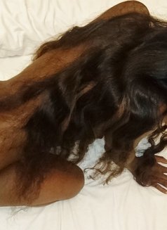 Ebony Evra - escort in Dubai Photo 2 of 6