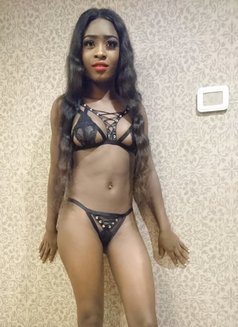 Ebony Evra - escort in Dubai Photo 4 of 6