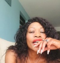 Ebony G - Intérprete de adultos in Nairobi