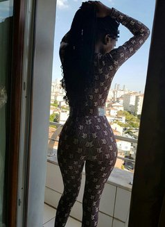 Ebony ISABELLA Slim Sexy - escort in İstanbul Photo 1 of 7