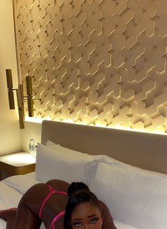 Ebony Ivy - escort in Dubai Photo 2 of 7