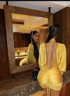 Ebony Scarlt - puta in Beijing Photo 2 of 5