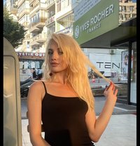 Ece - escort in İzmir