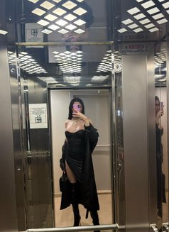 Ecem Vatra - Transsexual escort in İstanbul Photo 12 of 19