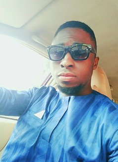 Ecool - masseur in Lagos, Nigeria Photo 2 of 5
