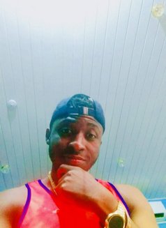 Ecool - masseur in Lagos, Nigeria Photo 4 of 5