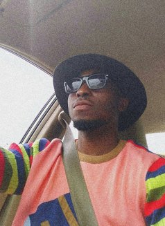 Ecool - masseur in Lagos, Nigeria Photo 5 of 5