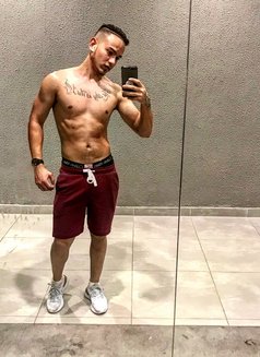Ecthor Xxl 24cm - Male escort in Dubai Photo 9 of 10