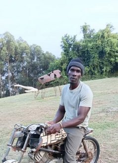 Eddie Mos - Male escort in Kampala Photo 3 of 3