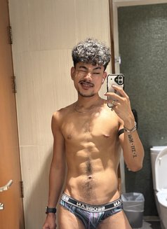 Eddie - masseur in Phuket Photo 8 of 10