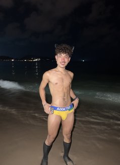 Eddie - masseur in Phuket Photo 13 of 15