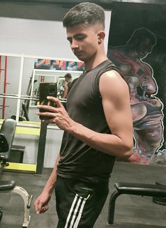 Eddy - Male escort in New Delhi Photo 2 of 2