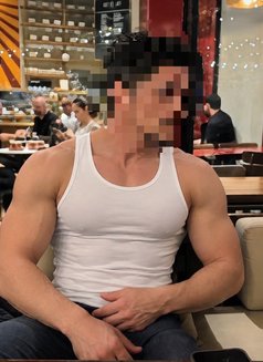 eddyxl - Male escort in Beirut Photo 5 of 5