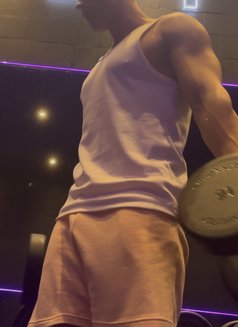 Edgar Real Massage Good Conversation - Male escort in Kuala Lumpur Photo 1 of 8