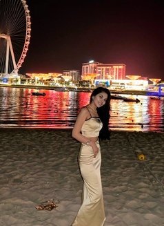 Edith - escort in Dubai Photo 2 of 6