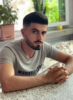 Edo - Acompañantes masculino in Dubai Photo 4 of 5