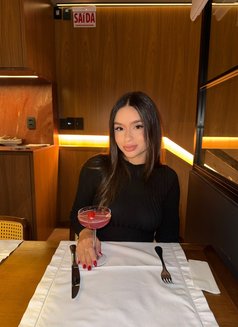 Eduarda - escort in Singapore Photo 7 of 14